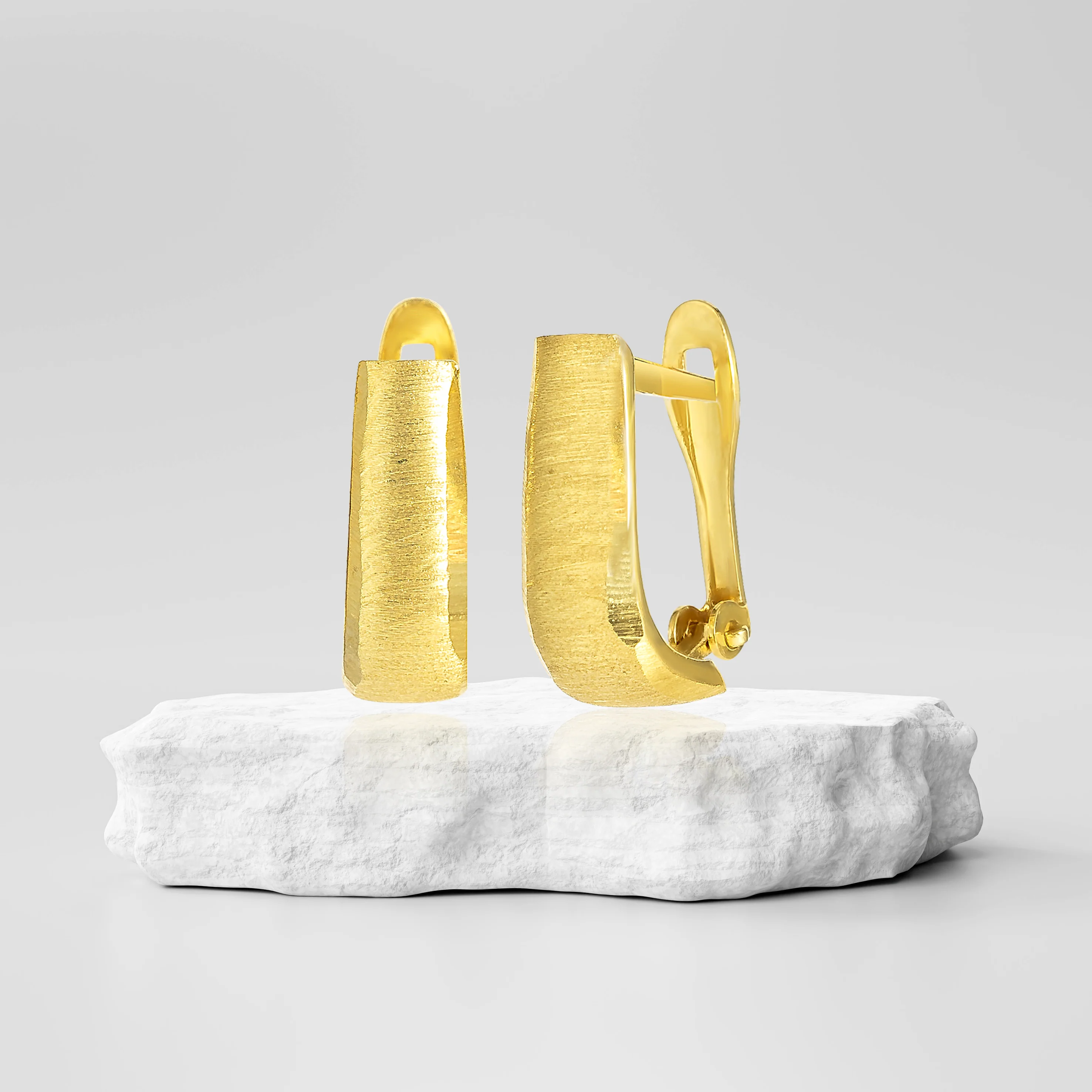 18K Pure Gold Clip Earring Set - Image 3