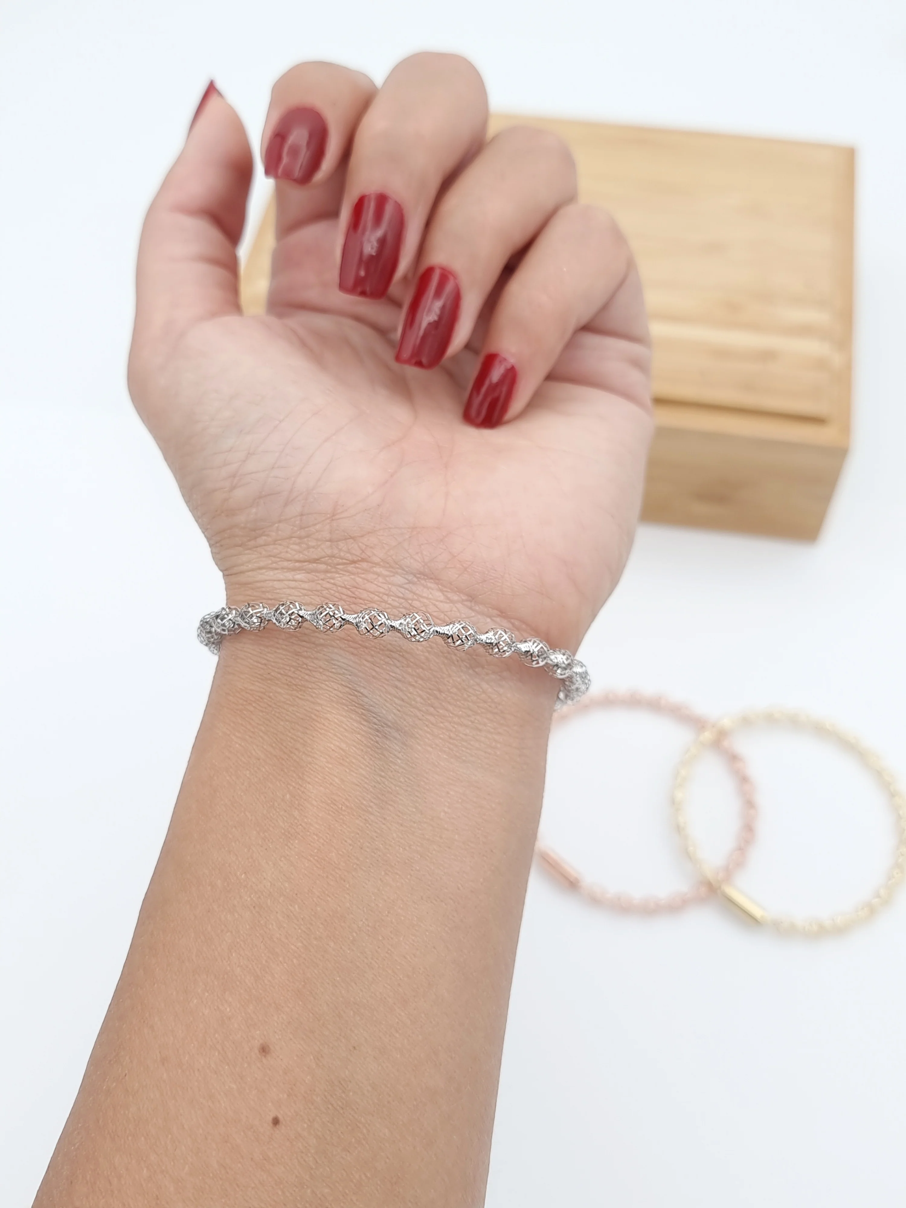 18K Pure Gold Elastic Net Ball White Bangle - Image 9
