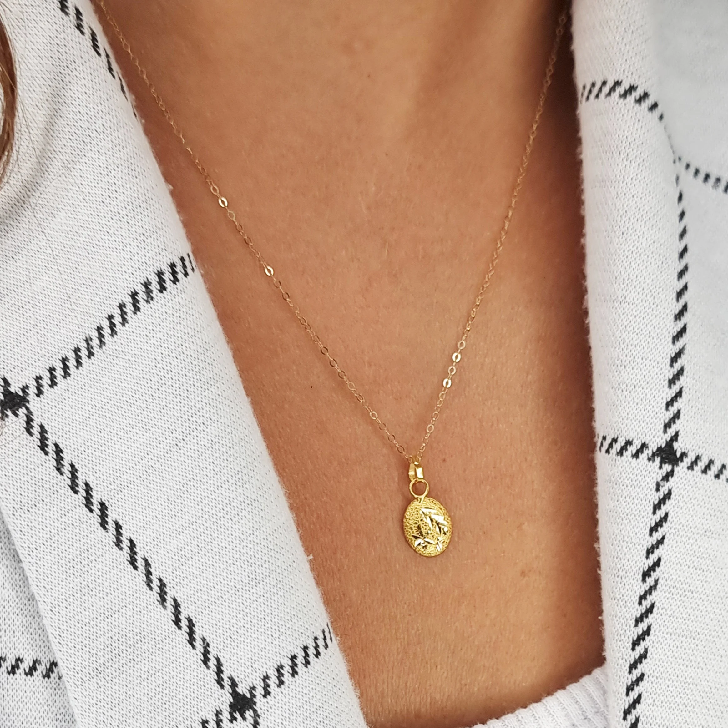 18K Pure Gold Fine Oval Necklace - Image 3