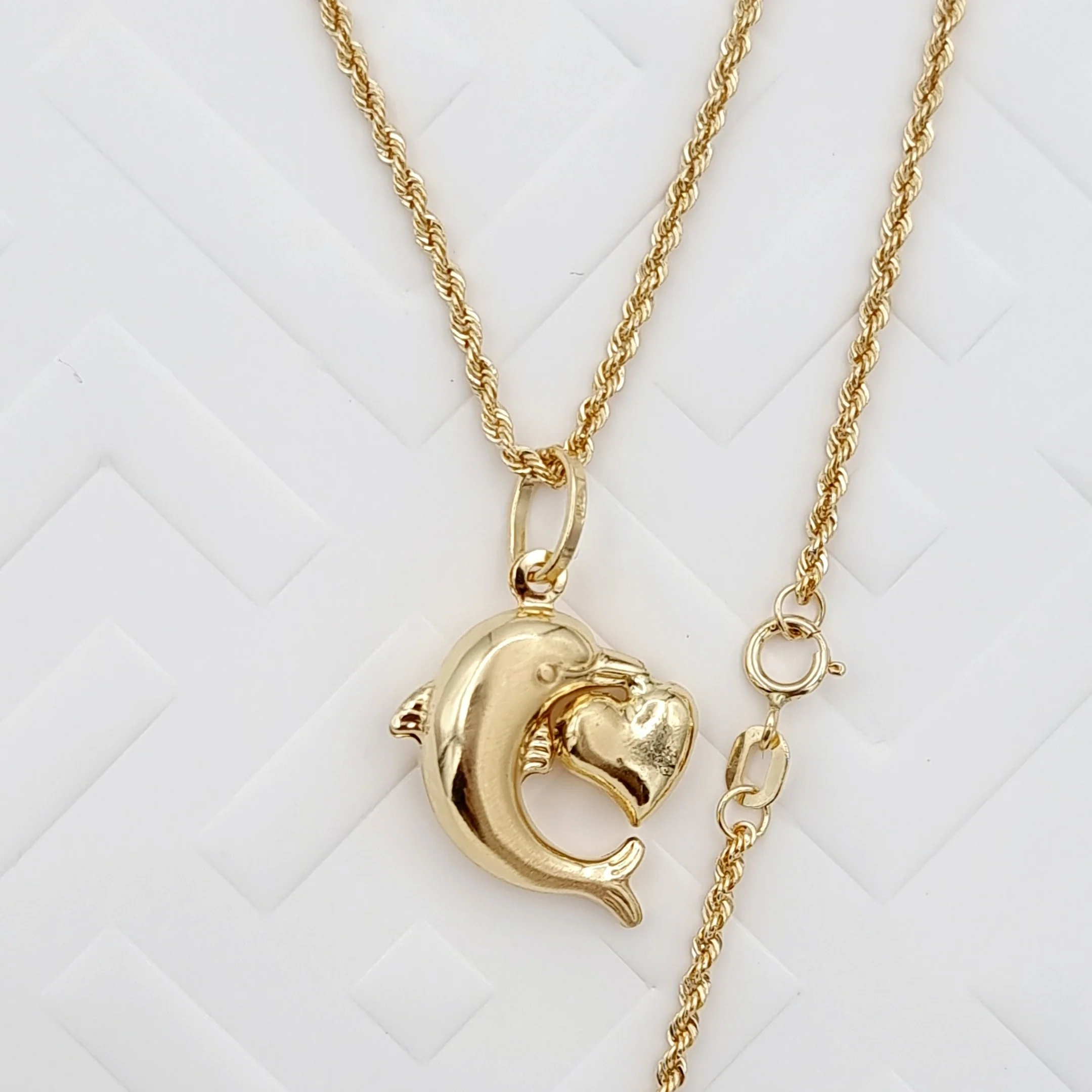 18K Pure Gold Heart Dolphin Necklace - Image 3