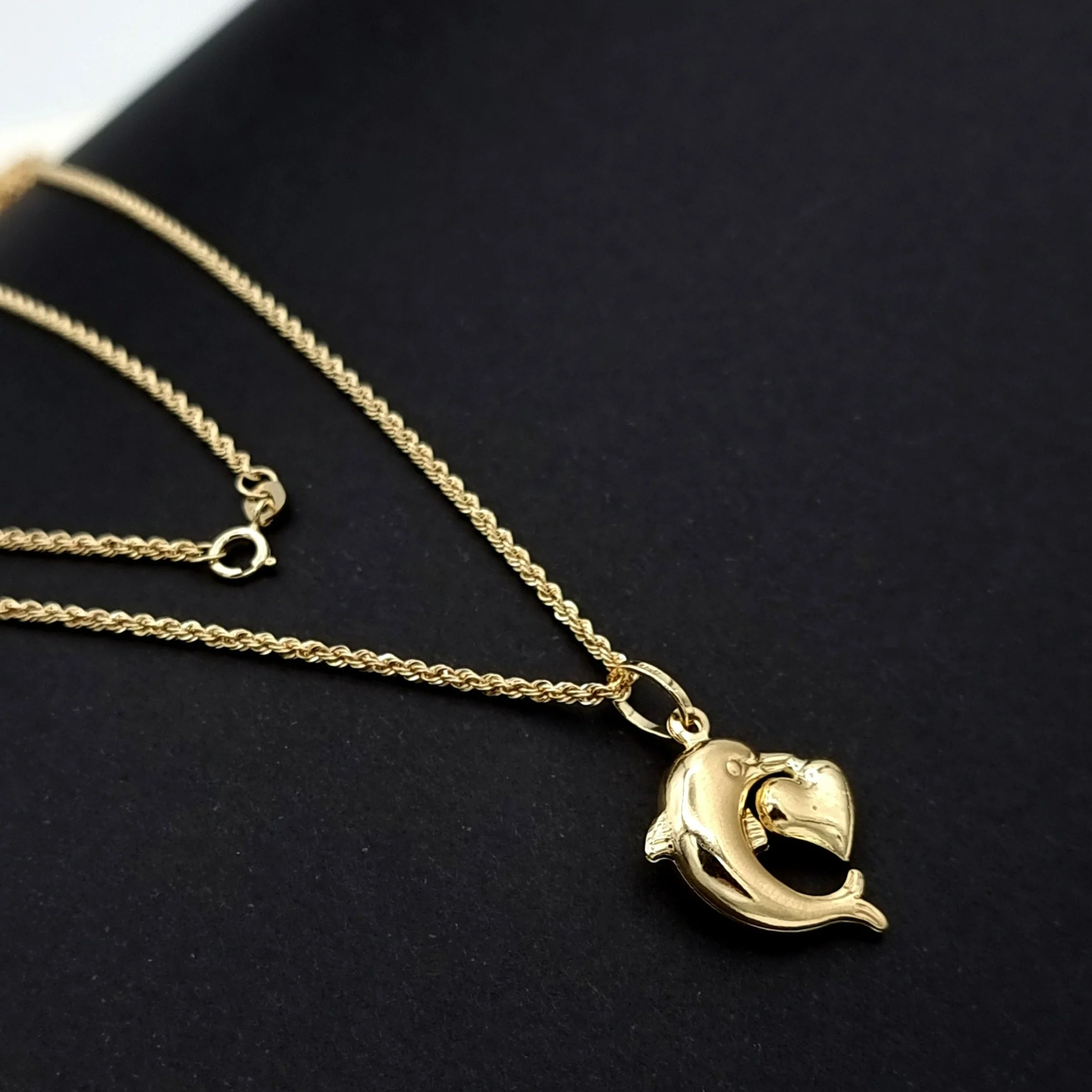 18K Pure Gold Heart Dolphin Necklace - Image 8