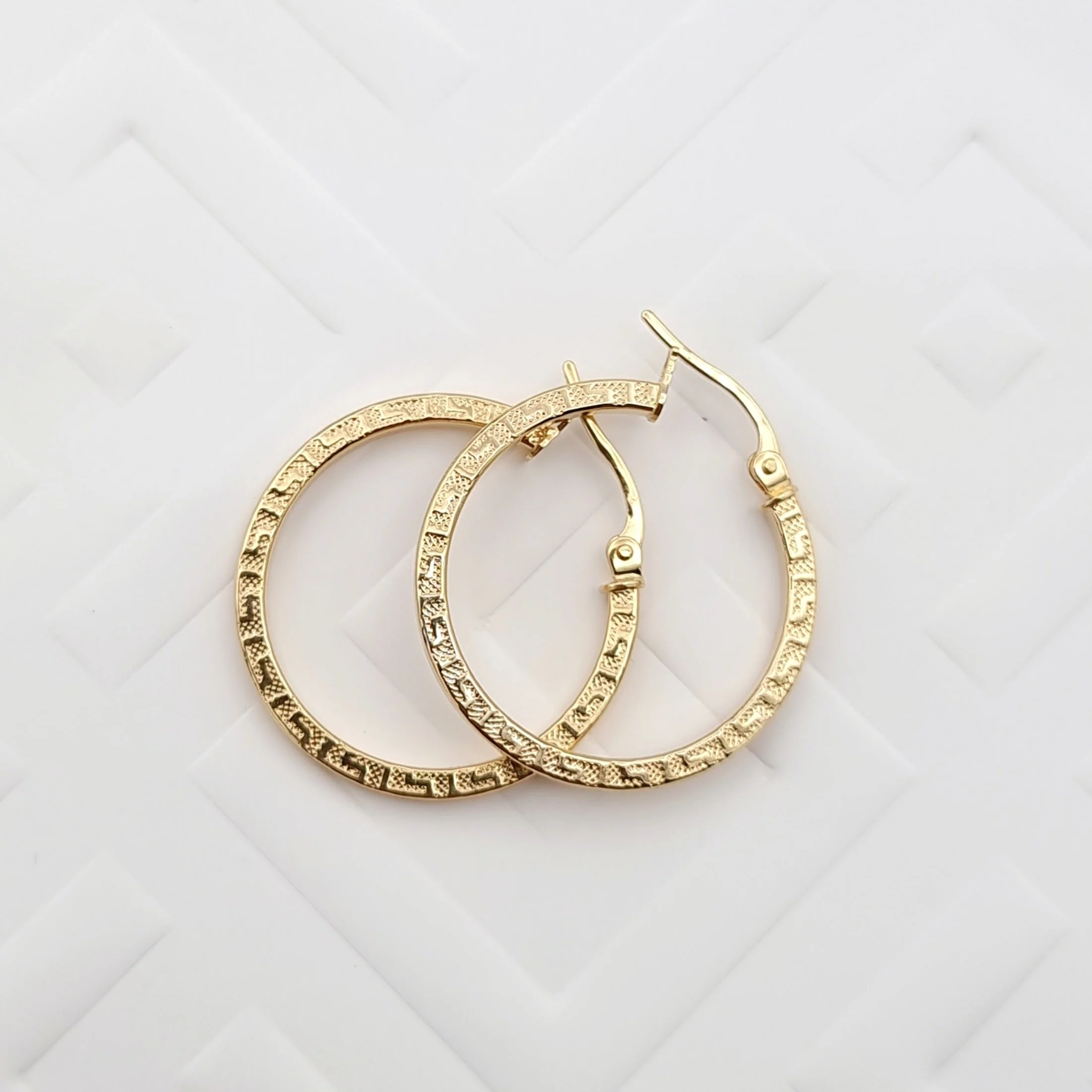 18K Pure Gold Round Hoop Earring Set - Image 3