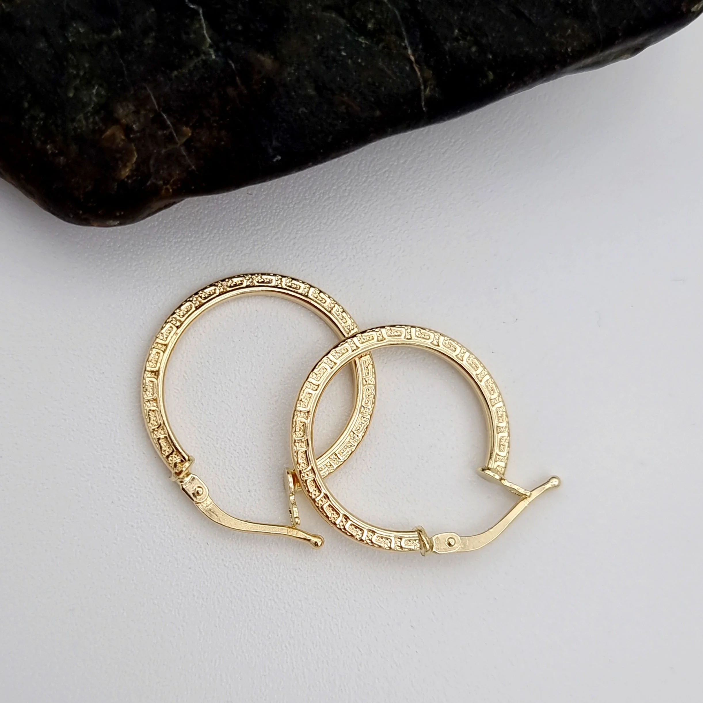 18K Pure Gold Round Hoop Earring Set - Image 4