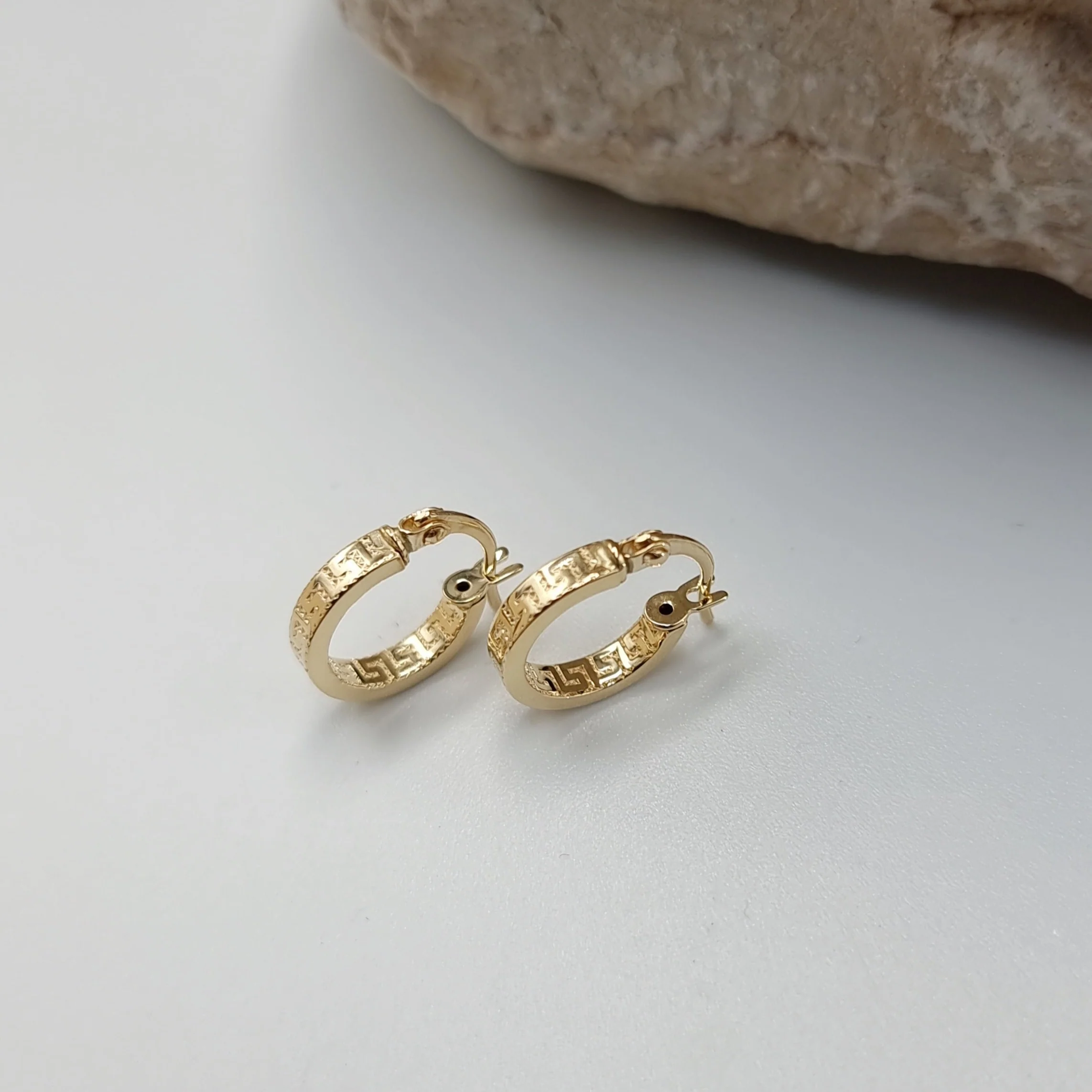18K Pure Gold V.R.C Round Earring Set - Image 3