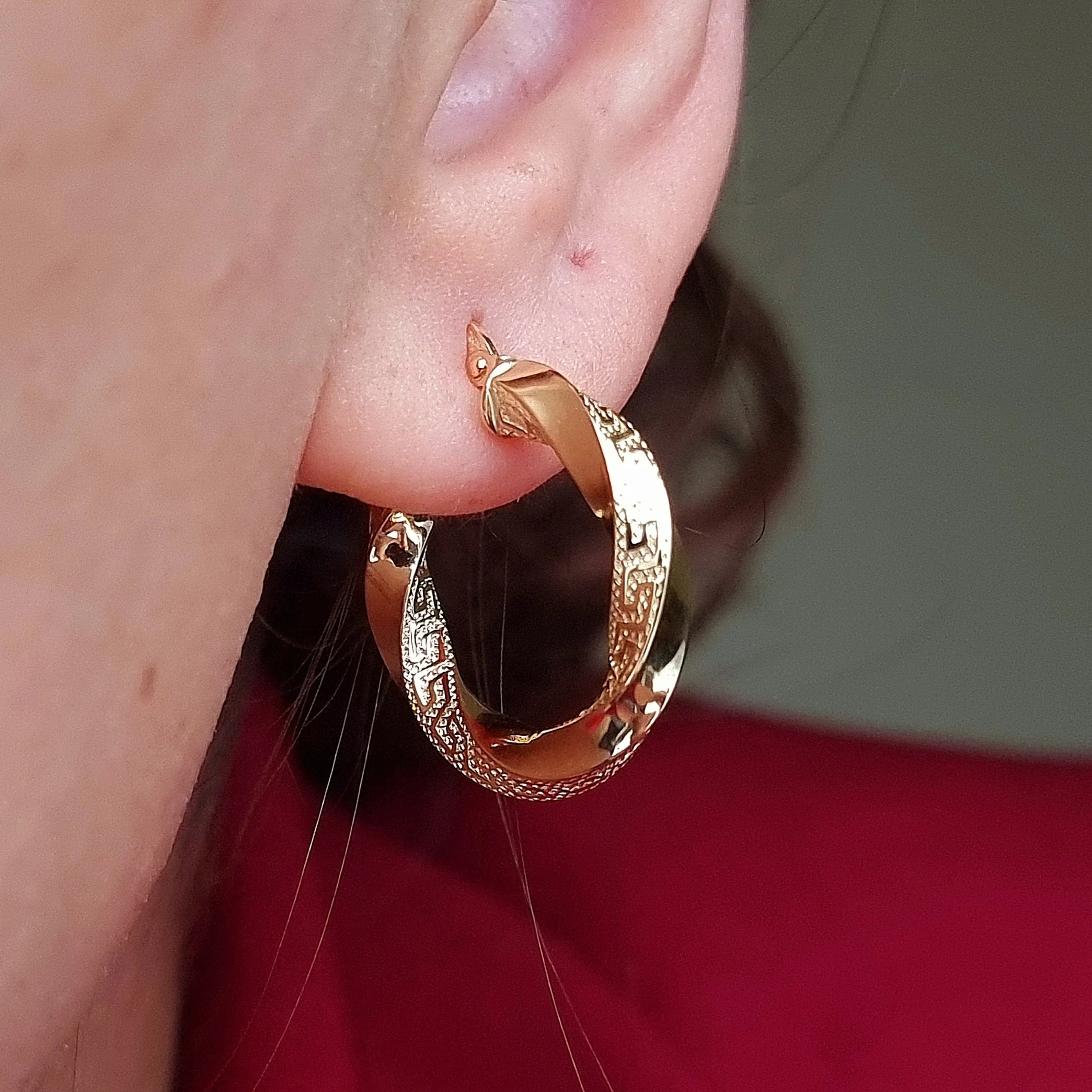 18K Pure Gold Round Twisted Earrings - Image 2