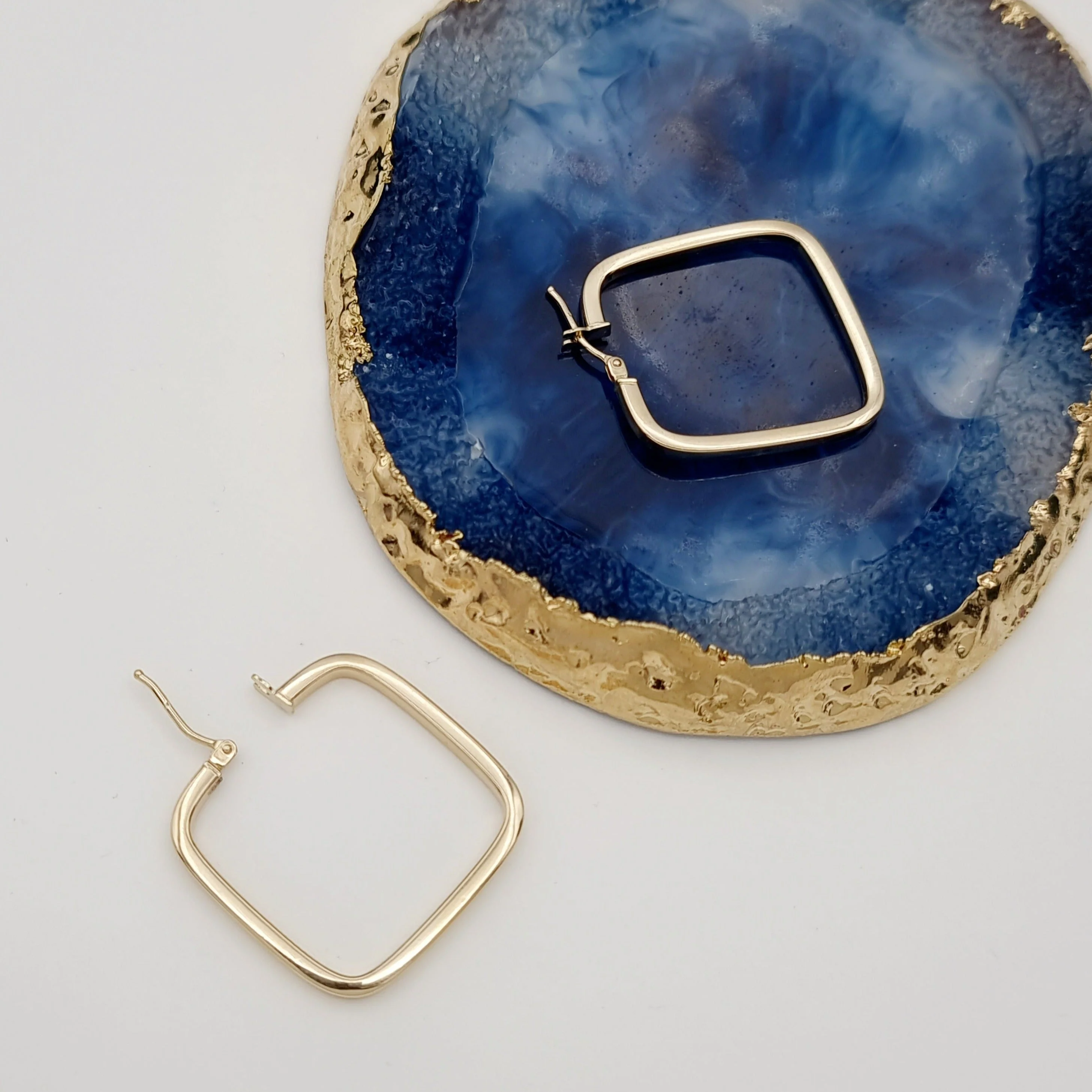 18K Pure Gold Square Earrings - Image 6