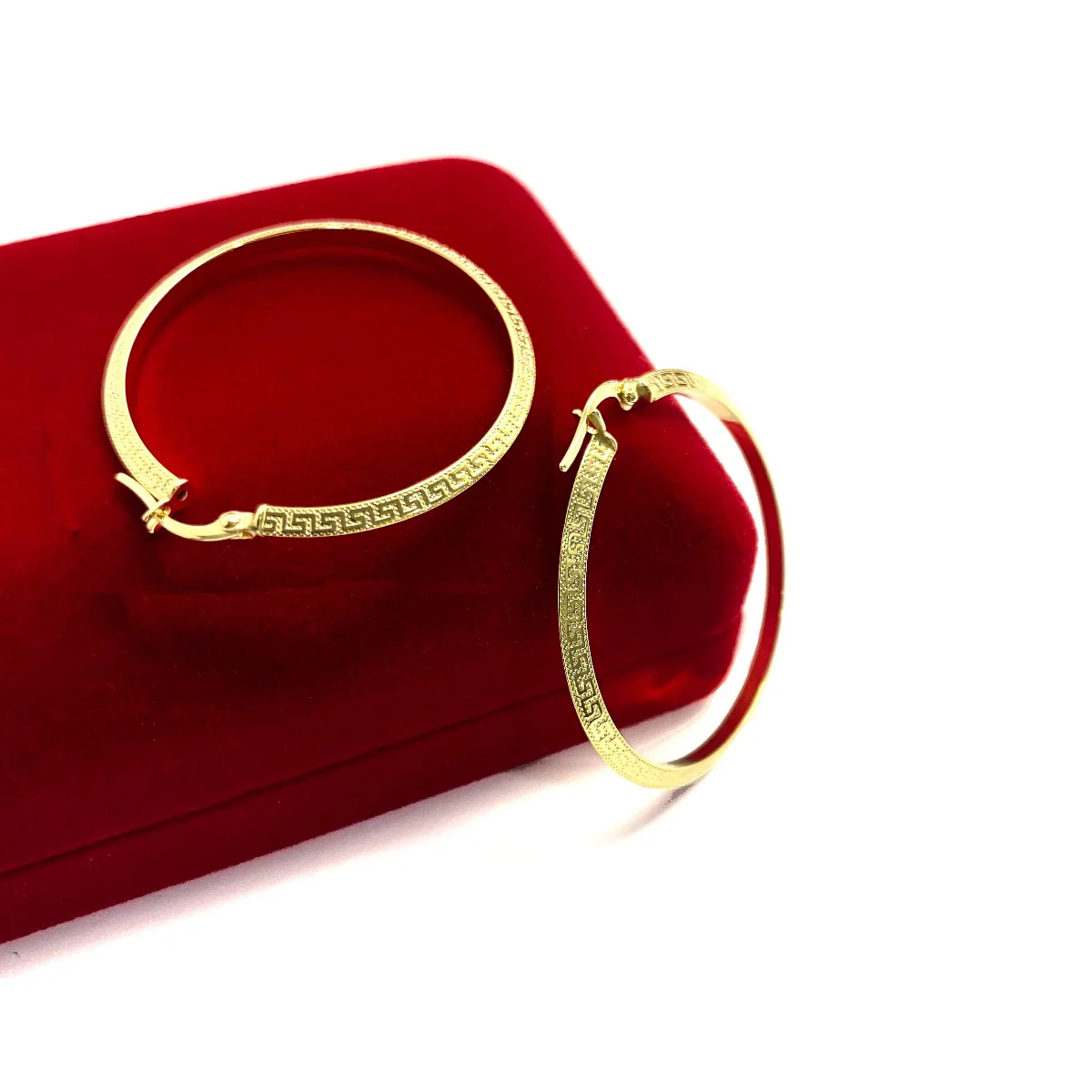 18K Pure Gold Elegant Hoop Earrings Design - Image 2