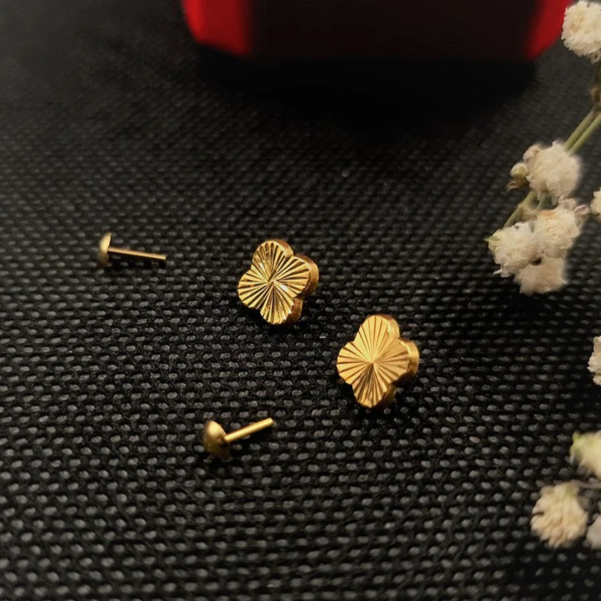 18K Pure Gold Flower Design Screw Earrings - Image 2