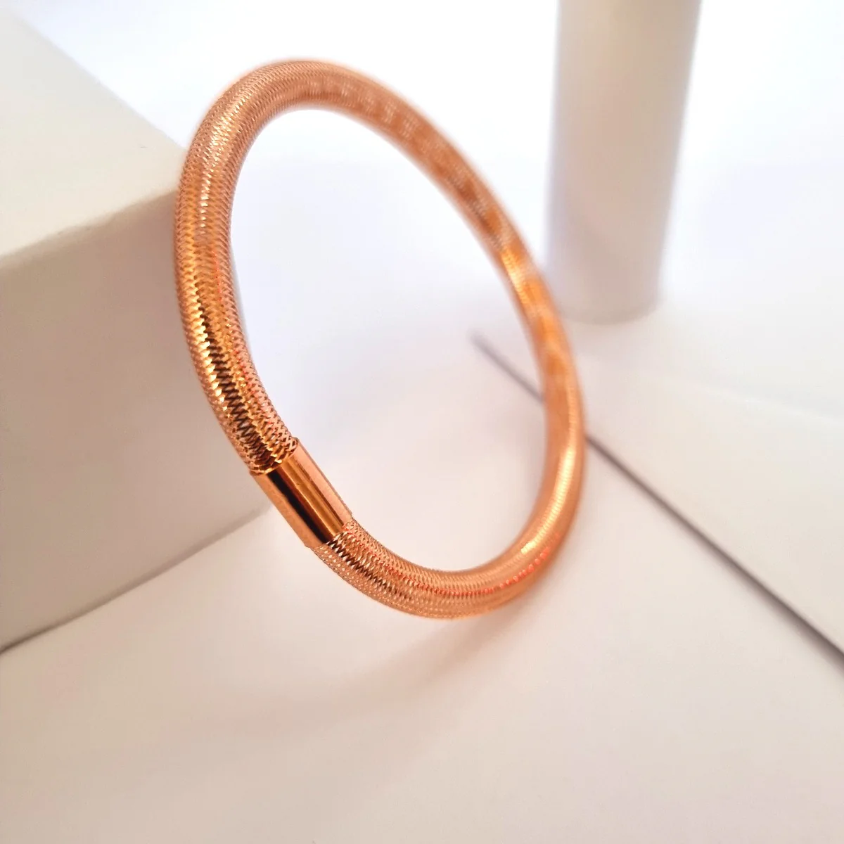 18K Pure Gold Giordini Elastic Design Bracelet - Image 2