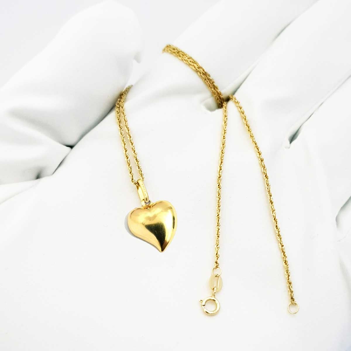 18K Pure Gold Hear Necklace - Image 4