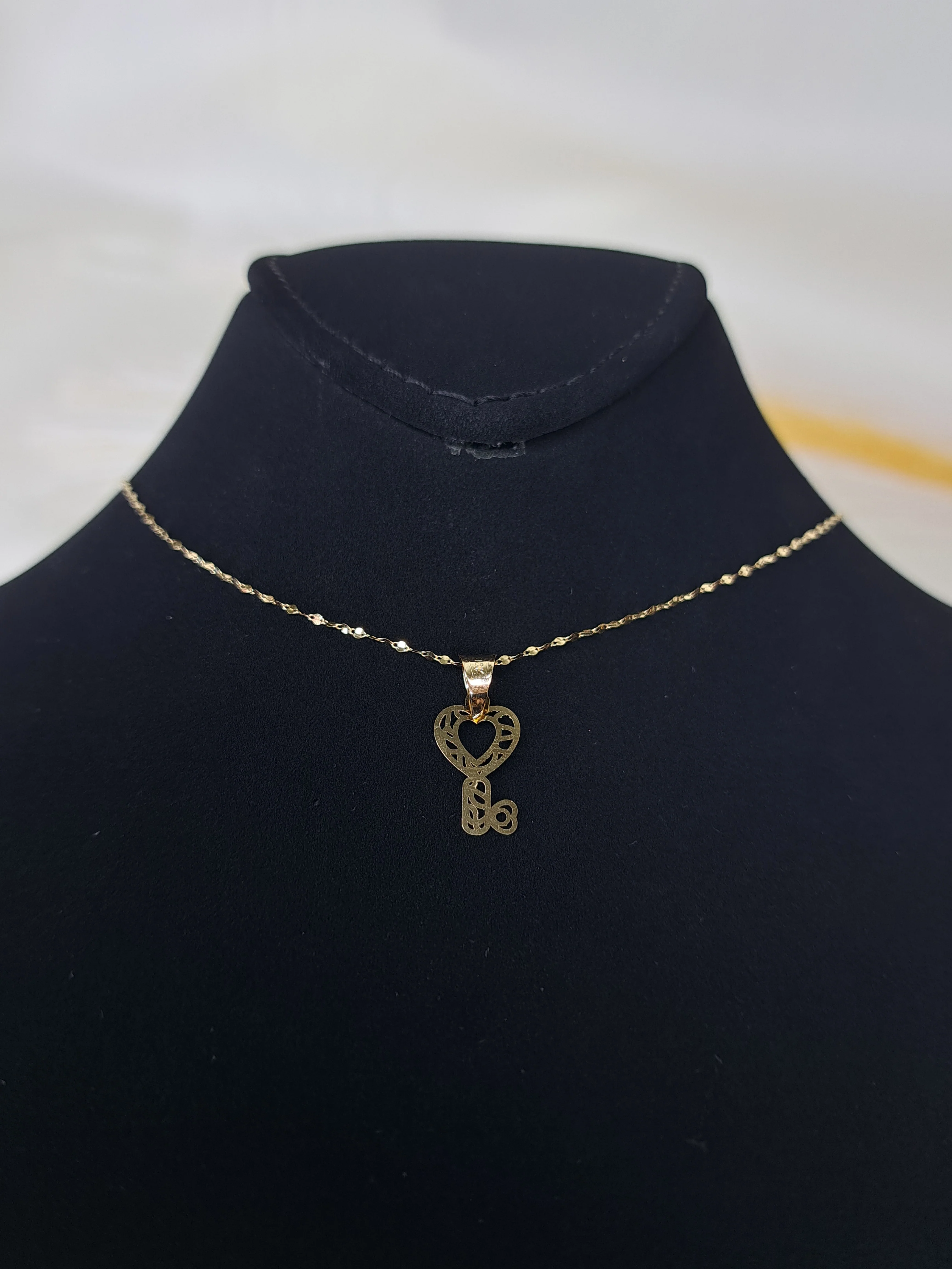 18K Pure Gold Key w/ Heart Design Necklace - Image 3