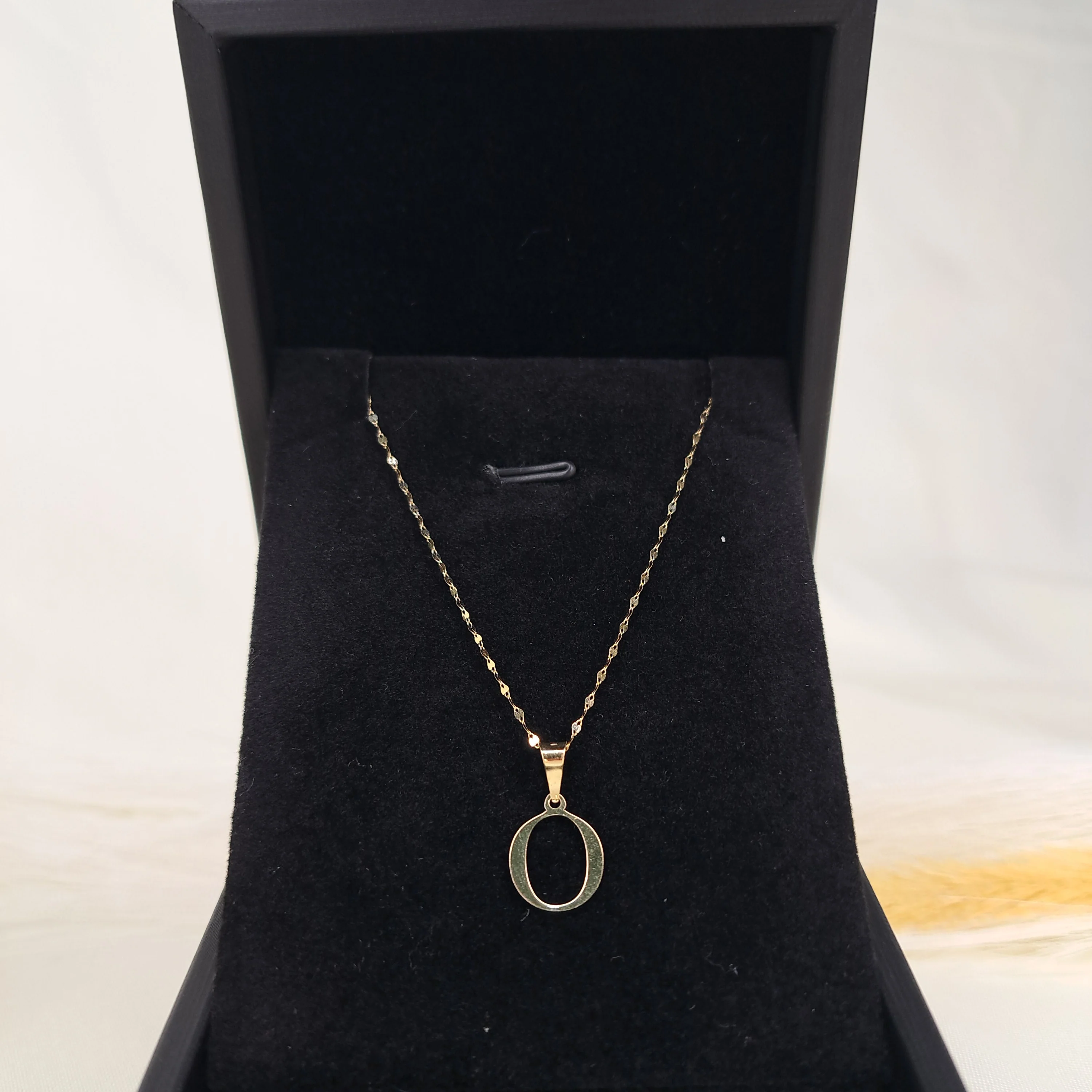 18K Pure Gold Letter O Design Necklace - Image 3