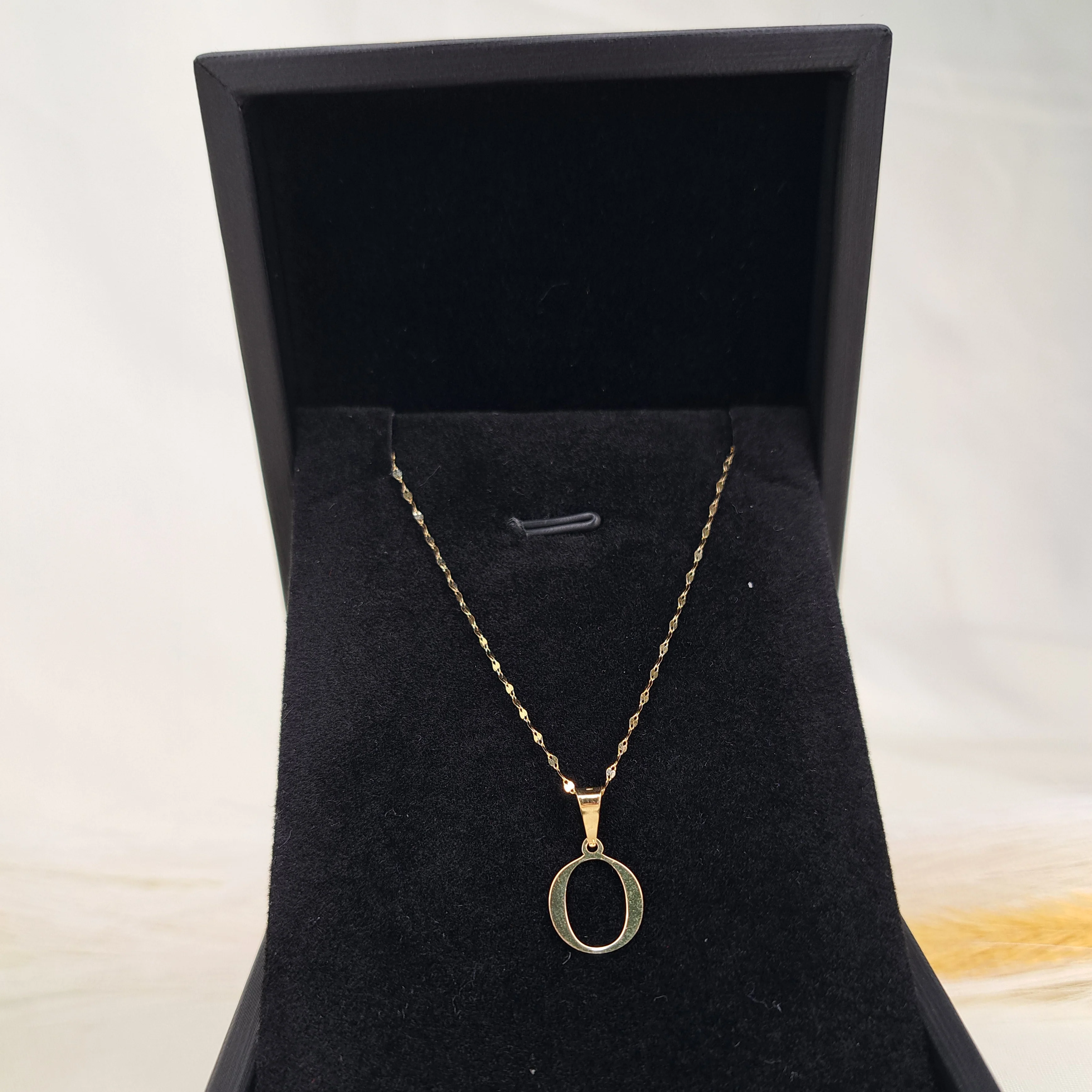18K Pure Gold Letter O Design Necklace - Image 5