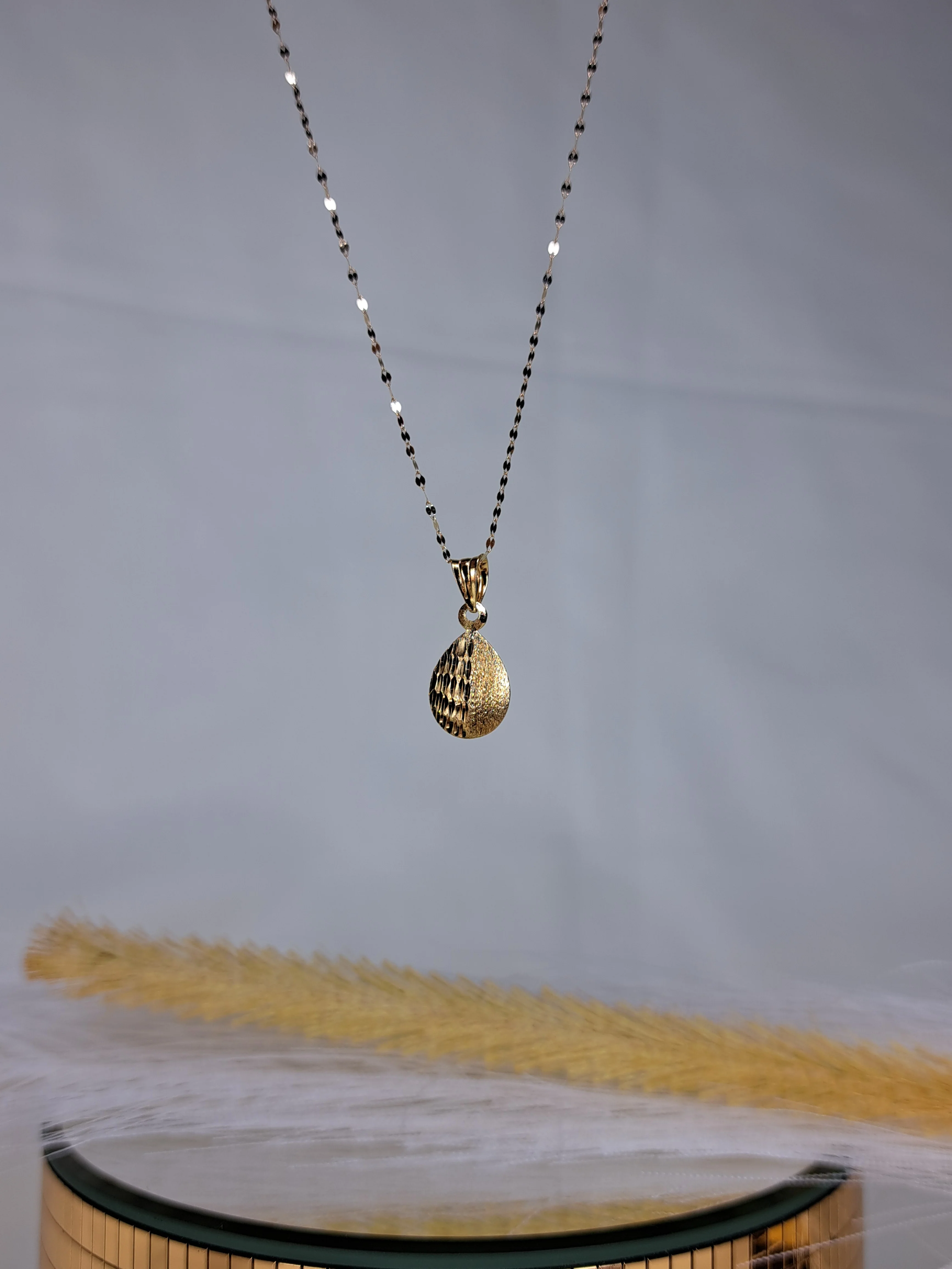 18K Pure Gold Oval Drop Necklace - Image 5