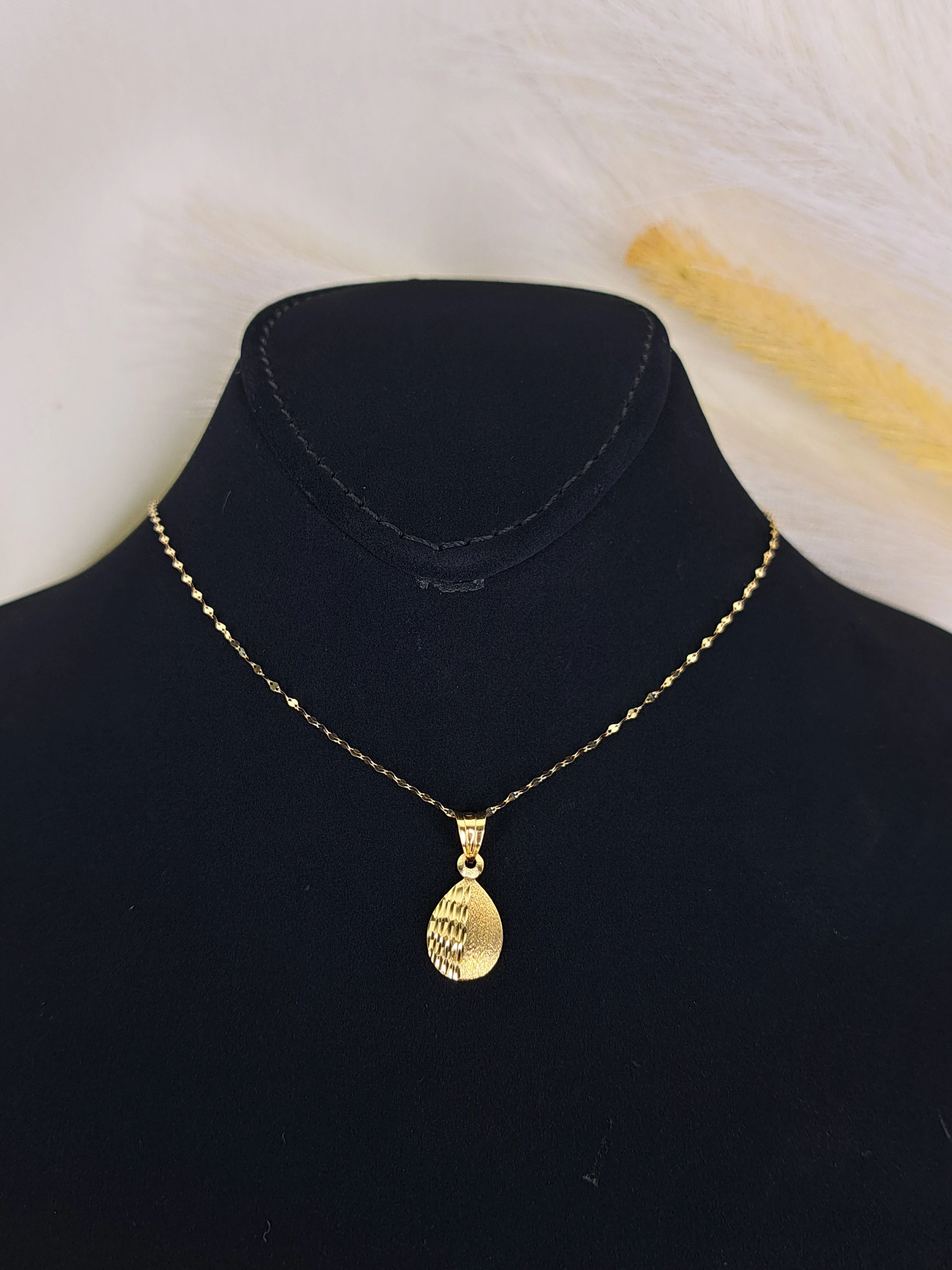 18K Pure Gold Oval Drop Necklace - Image 6