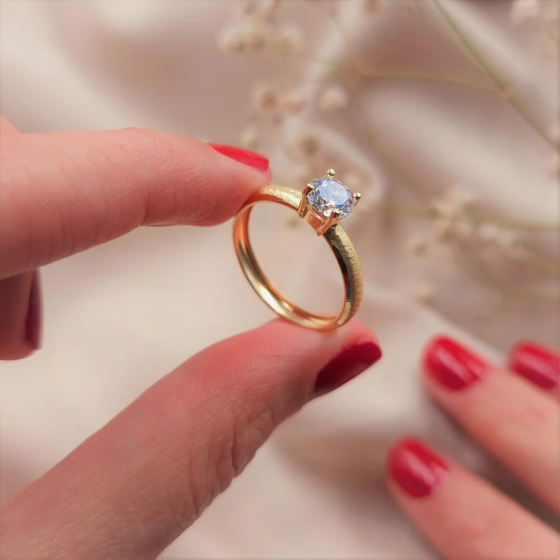 18K Pure Gold Solitaire Design Ring - Image 2