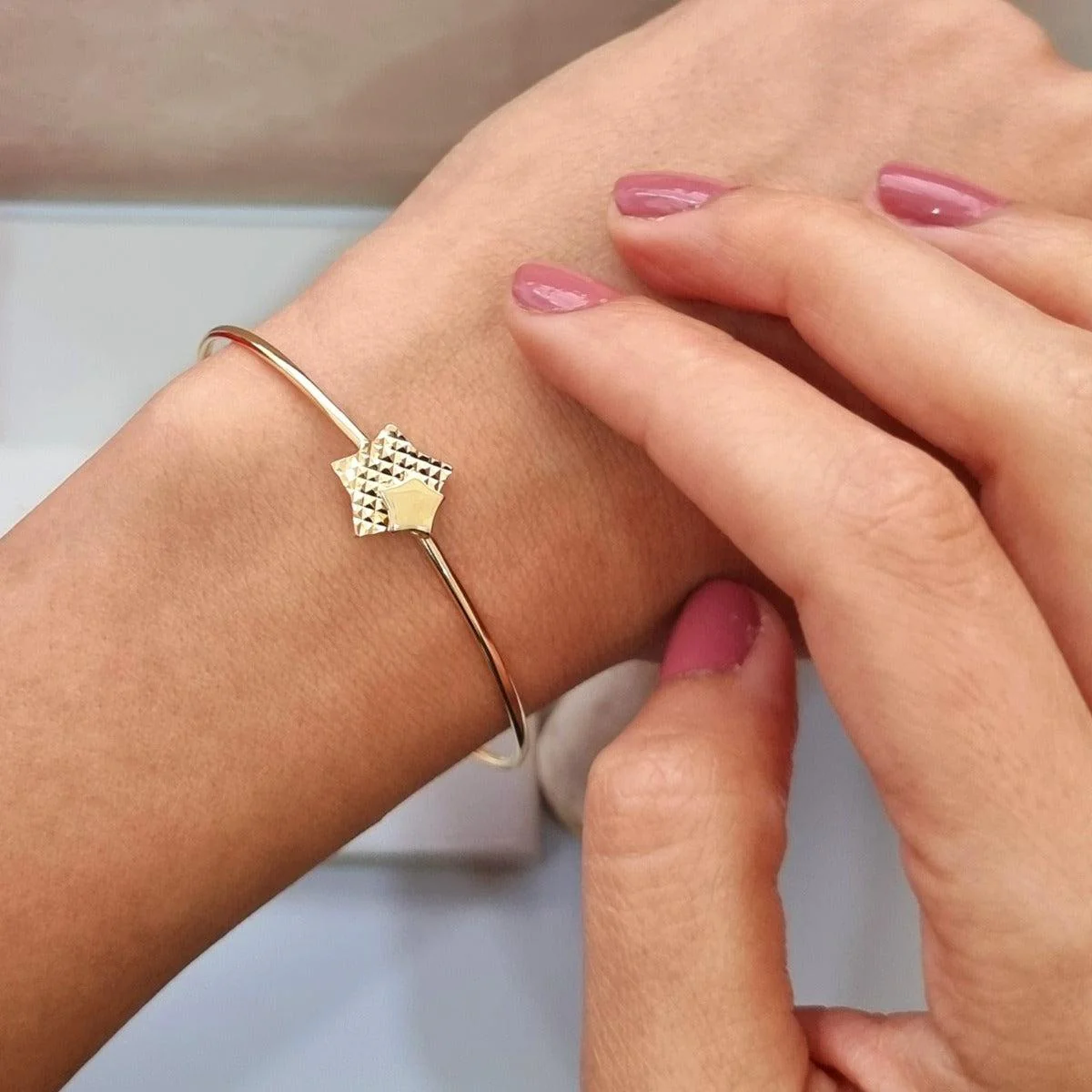 18K Pure Gold Star Design Bangle