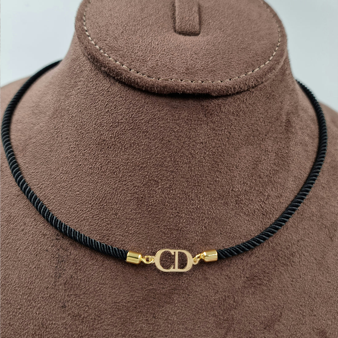 18K Pure Gold Thread Adjustable Necklace - Image 2