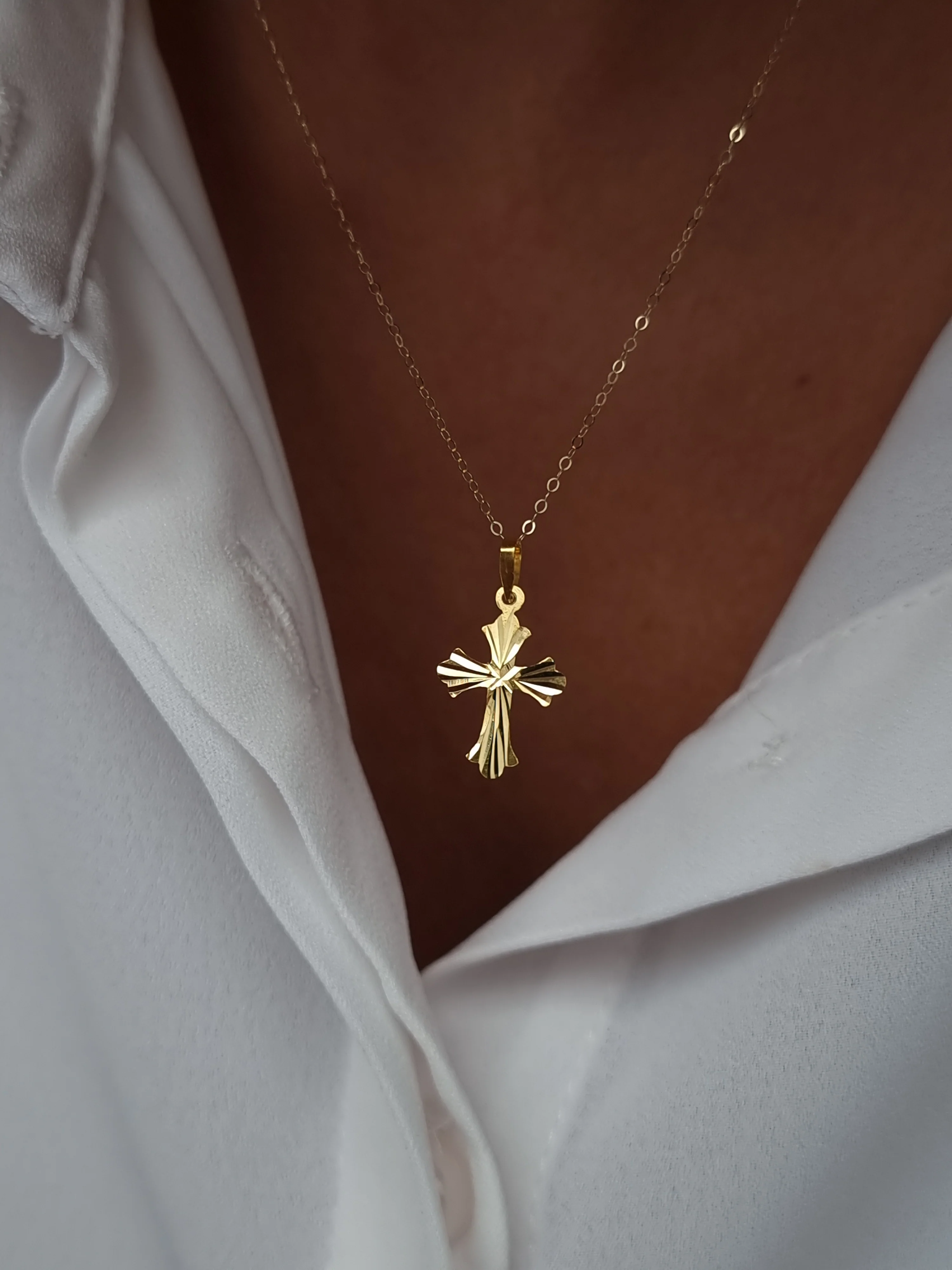 18K Pure Gold Cross Necklace - Image 9